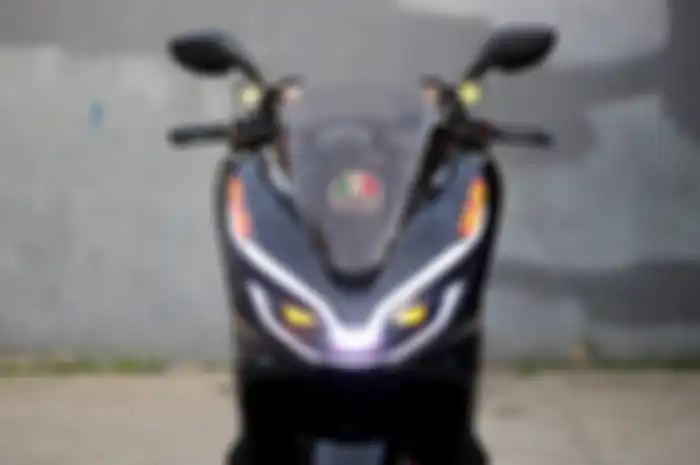 Lampu Honda PCX dengan projector mobil Toyota Fortuner VRZ