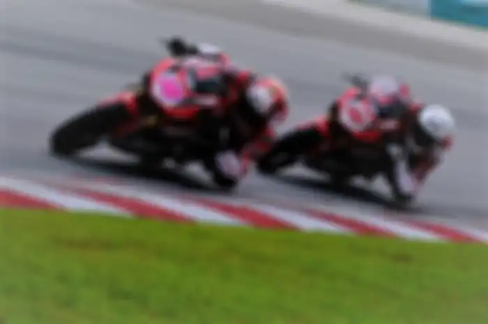 Di sesi latihan bebas hari ini, tiga pembalap Astra Honda Racing Team (AHRT) masih mampu berada di 6 besar pembalap tercepat.