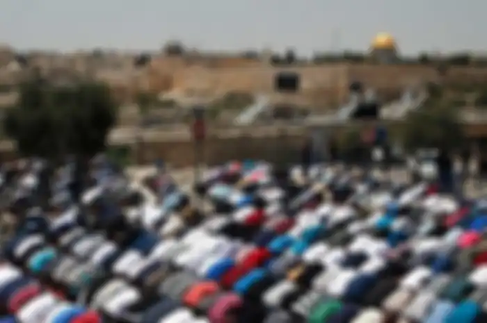 Pasukan Israel juga telah meningkatkan keamanan di sekitar Kota Yerussalem menyusul ketegangan di sekitar kompleks Masjid Al-Aqsa.