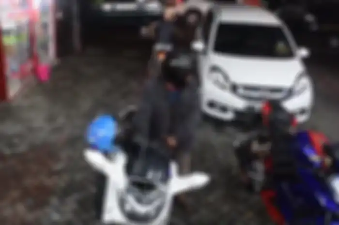 Maling gagal gasak motor Yamaha NMAX karena pakai grip lock.