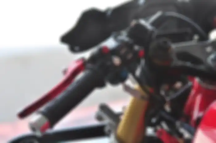 Race switch button seperti di motor MotoGP digunakan juga di motor balap ARRC 2019 kelas AP250
