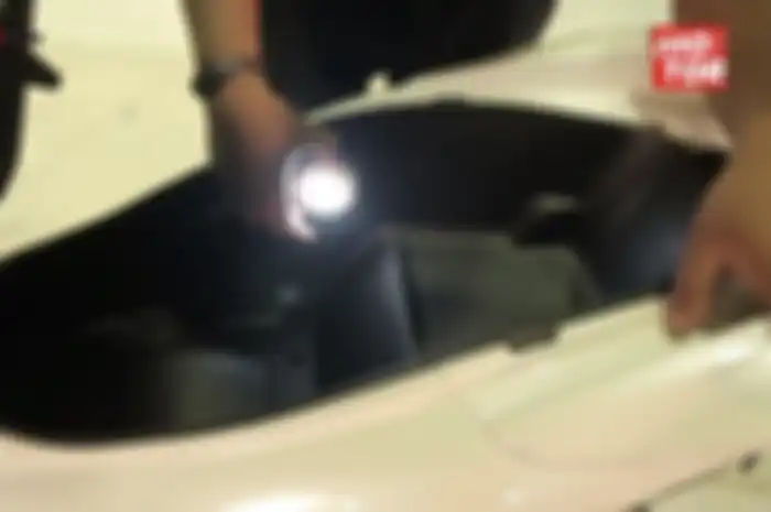 Pasang lampu bagasi