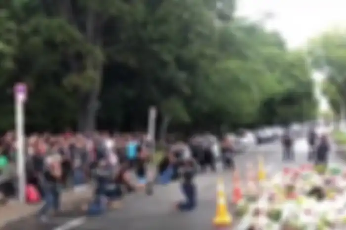 Black Power, geng motor rival Mongrel Mob melakukan tarian Haka di depan Masjid Al-noor Christchurch.