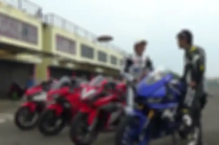 Dua tes rider asal Jepang, Maruyama Hiroshi (kiri) dan Mochizuka Kima (kanan).