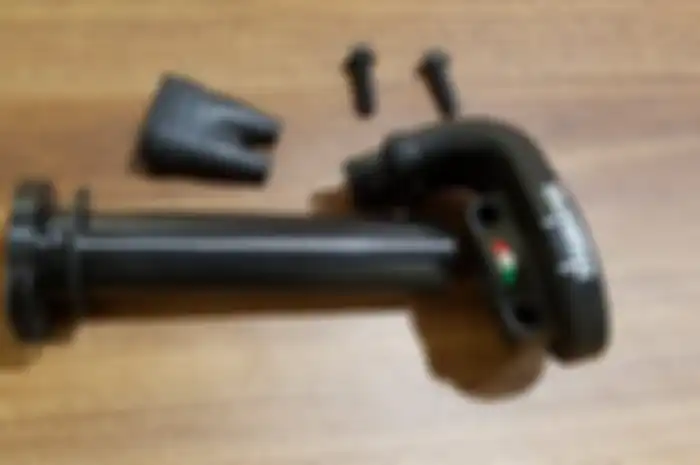 Gas spontan Domino tipe KRE untuk motor off-road
