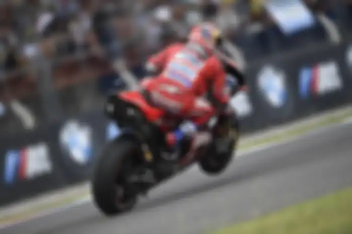 Andrea Dovizioso gagal menipu Valentino Rossi seperti dilakukannya ke Marc Marquez finis ke-3 di MotoGP Argentina, (31/3/2019)