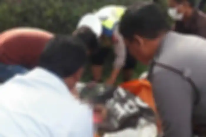 Ngebut di lingkungan perumahan, bocah 12 tahun tewas karena tidak bisa mengendalikan motornya