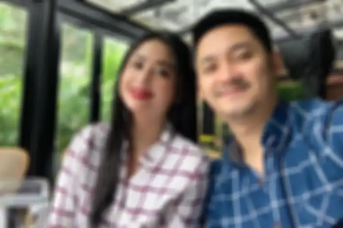 Dewi Perssik dan Angga Wijaya.
