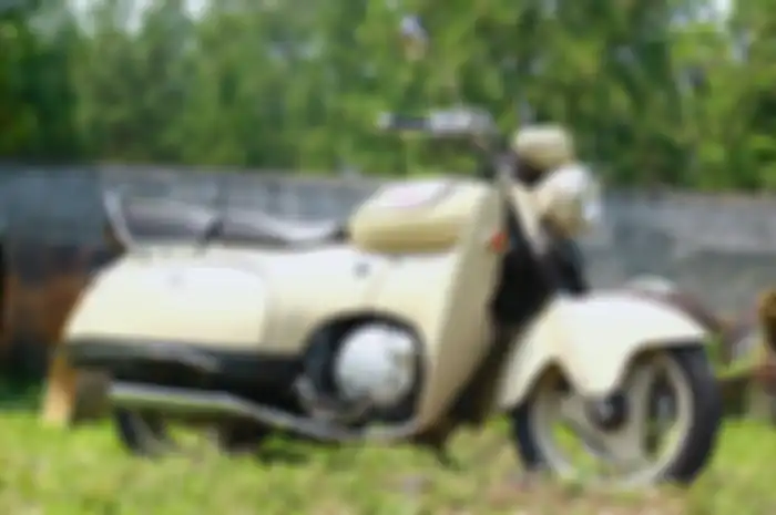 Rounded retro Suzuki SW 1 keluaran 1992  mungkin cuma satu nih di Indonesia.