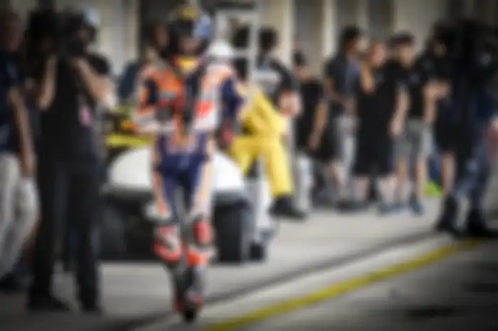 Jorge Lorenzo harus berlari ke paddock karena rantai motornya bermasalah di MotoGP Amerika 2019