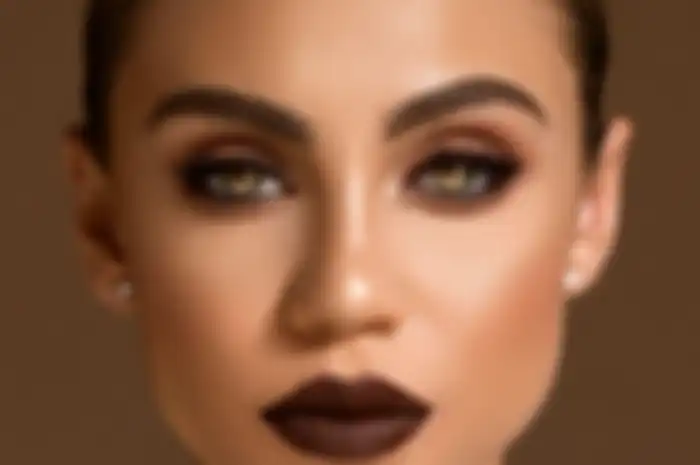 Warna lipstik yang bikin kita terlihat lebih tua