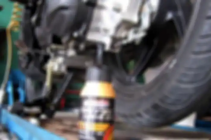 Ilustrasi oli transmisi motor matic