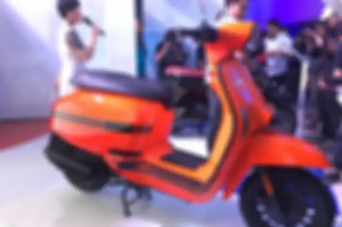 Lambretta V125 Special menyuguhkan warna lebih eye catching dikenalkan di pasar Indonesia