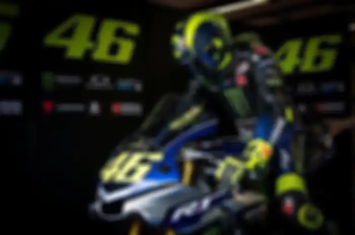 Valentino Rossi memulai latihan di Mugello naik R1