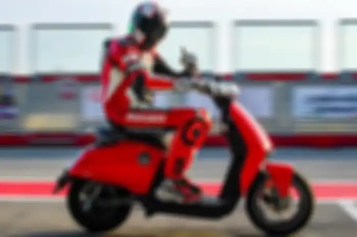 Motor skuter listrik Ducati kerja sama dengan Vmoto Soco
