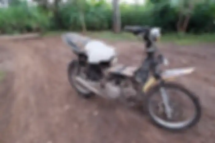 Honda Supra X yang dimodifikasi terondol