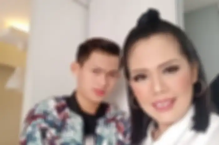 Irfan Sbaztian dan Elly Sugigi