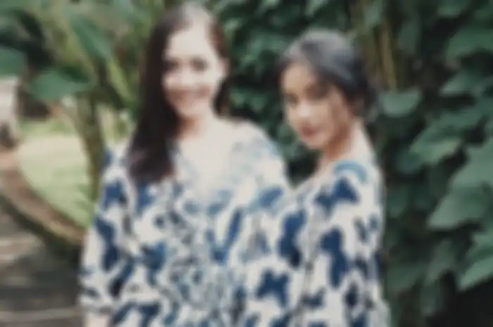 Siti Adira Kania dan Ibu sambungnya, Ririn Dwi Ariyanti