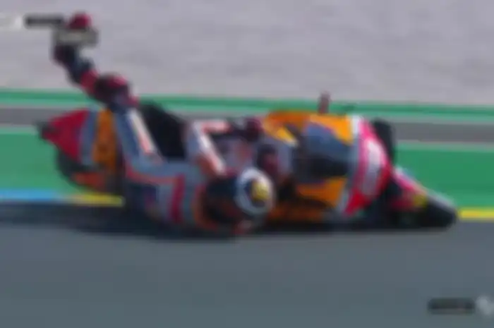 Jorge Lorenzo yang juga rajanya sirkuit Le Mans sudah crash saja di tikungan 8 sesi latihan resmi 1 (FP1)