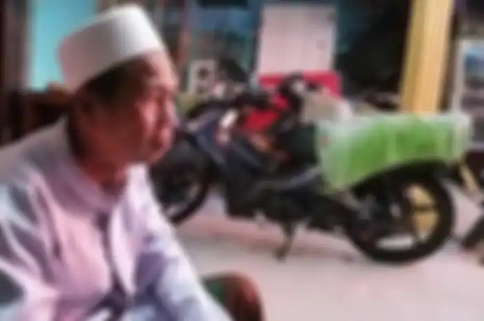 Haji Usman Sanusi Ketua RT 04  sekaligus paman korban saat ditemui Rabu (22/5/2019).  
