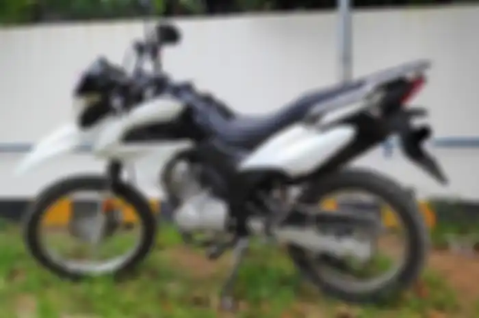 Suzuki DR 150.