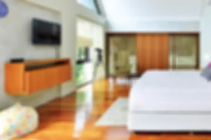 Memandang Rembulan dari Kamar