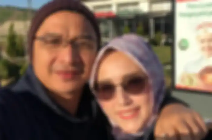 Pasha Ungu dan Adelia    