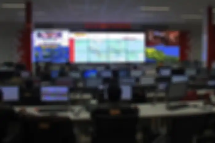 ruang pemantauan layanan Indosat Ooredoo