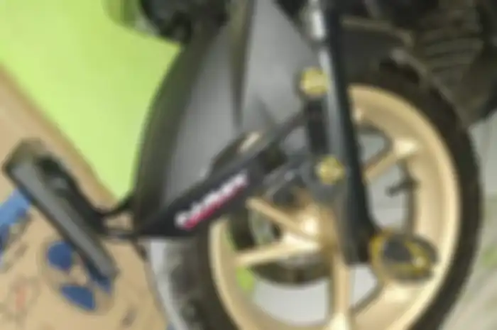 Dudukan pelat nomor aftermarket