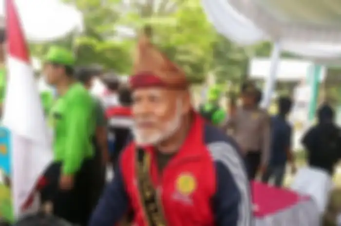 Kakek Jaya Prawira digelari Duta Lingkungan Rimba Indonesia