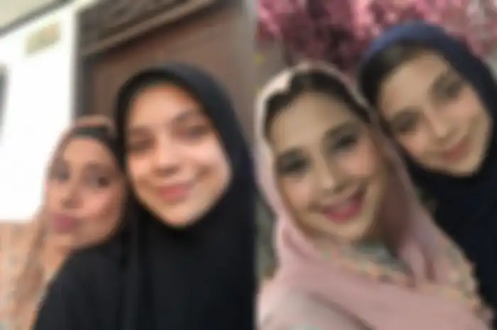 Ayu Azhari dan sang anak, Isabel Tramp