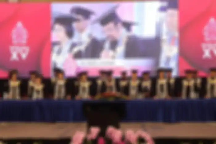 wisuda umn
