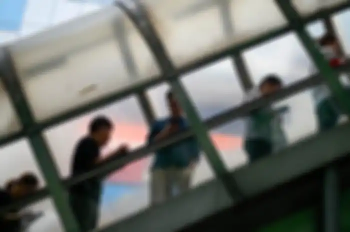 China Mata-matai Turis Asing Lewat Ponsel yang Dibawa