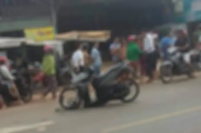 Honda Vario yang menggunakan ban cacing juga cilakan 