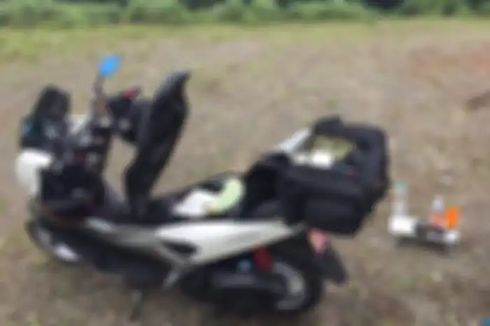 Bikers Jepang pakai Yamaha NMAX untuk Camping.