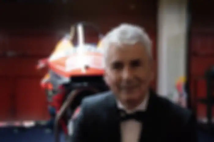 Jorge Lorenzo jadi kakek-kakek kelamaan gak balapan MotoGP. Ternyata Jorge Lorenzo berubah jadi kakek-kakek karena viral age app challenge 