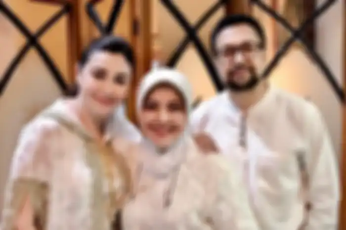 Mieke Wijaya, Ibunda Nia Zulkarnaen dan Ari Sihasale
