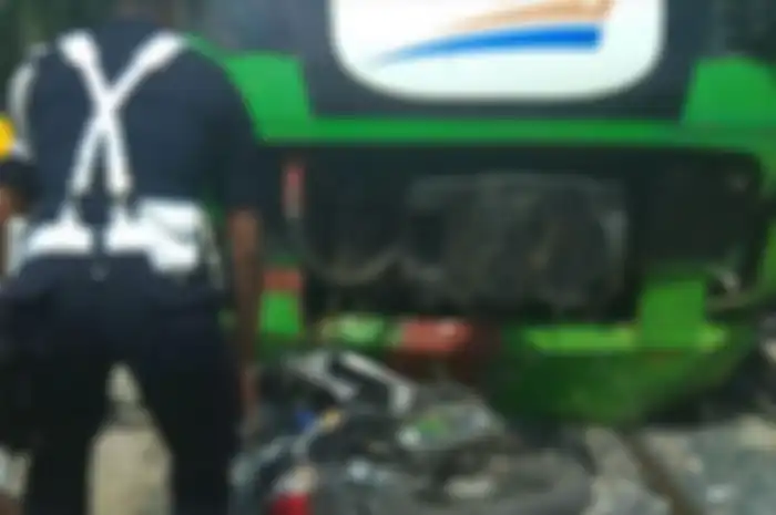 Pemotor tewas tertabrak kereta bandara Minangkabau Ekspress