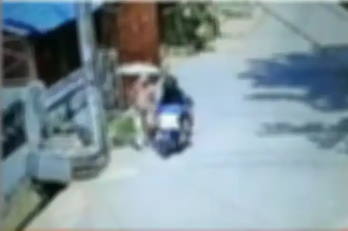Jambret terekam CCTV, dan berhasil ditangkap pihak kepolisian