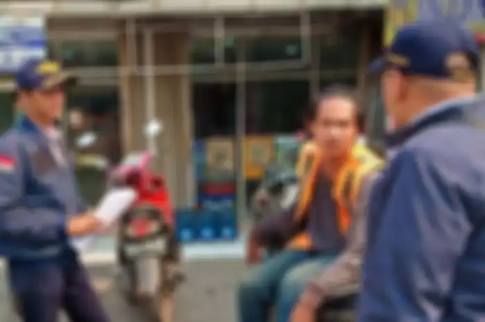Parkiran motor di minimarket akan diambil alih oleh Pemerintah Kota Bekasi