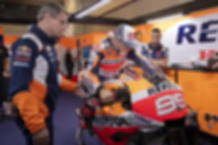 Jorge Lorenzo ketika menjajal posisi di Honda RC213V