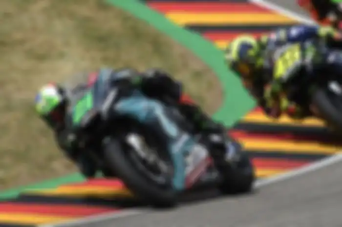 Franco Morbidelli tercepat di FP4 MotoGP Malaysia 2019, disusul Valentino Rossi di belakangnya