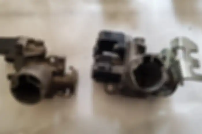 Perbandingan throttle body Honda BeAT (kiri) dan Vario 150 (kanan)