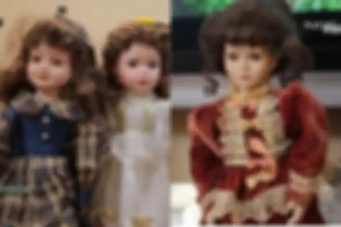 Wujud boneka porselen koleksi Chacha Frederica sebelum dihancurkan