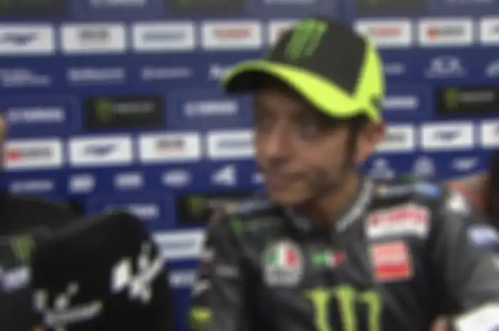Valentino Rossi jalani musim terburuk sepanjang kariernya. Namun 6 legenda MotoGP yakin dirinya mampu come back