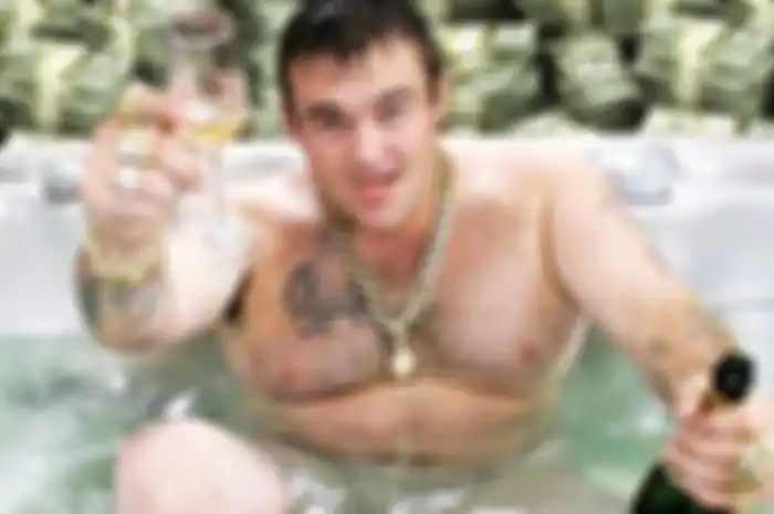 Michael Carroll di Kolam Pribadinya