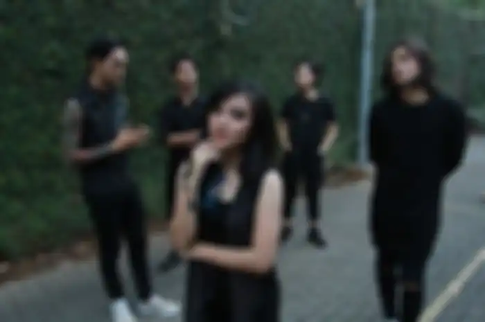 Putra saat masih jadi drummer Killing Me Inside.