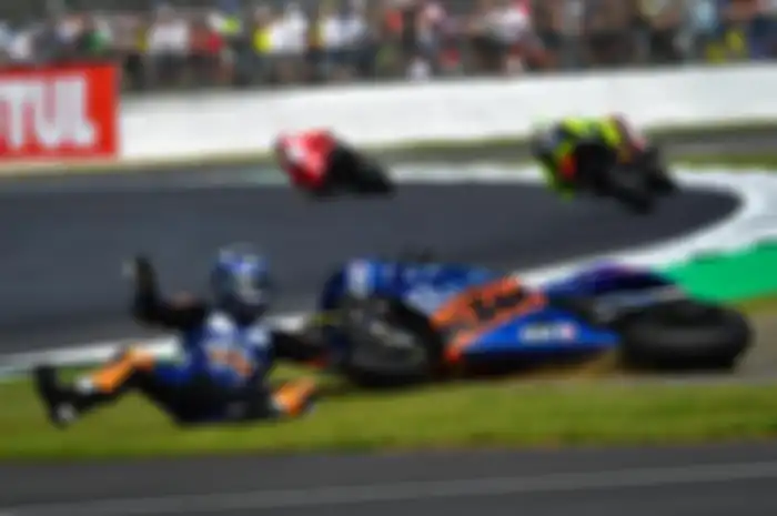 Jadi Penyebab Kecelakaan Miguel Oliveira di MotoGP Inggris 2019, Johann Zarco Kena Penalti