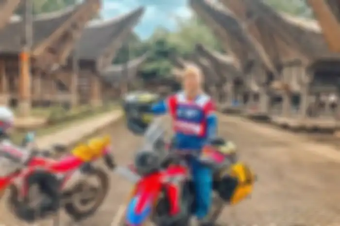 Cindy saat adventure ke Toraja