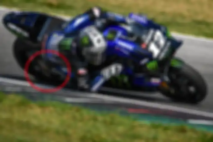 Maverick Vinales menjajal knalpot baru dengan model dua pipa (lingkaran merah) di tes MotoGP 2019 Misano, (29/8/2019)
